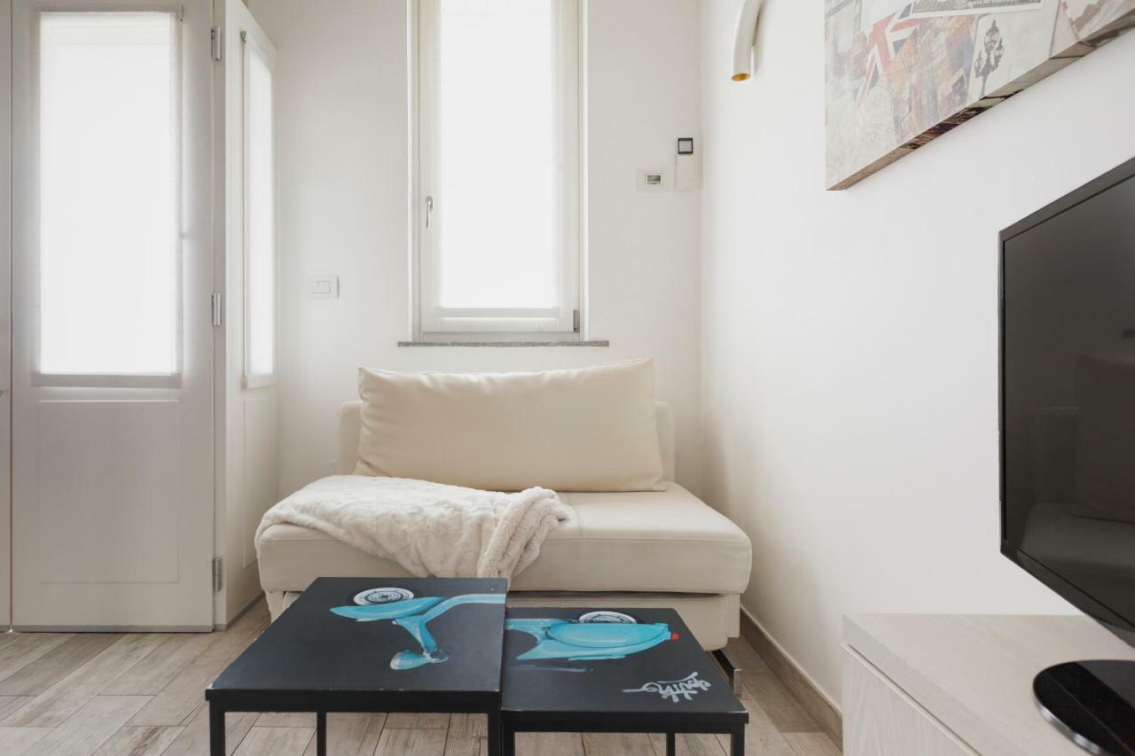 Charming Apartment On The Darsena Navigli - Pulizia Eccezionale Milan Bagian luar foto