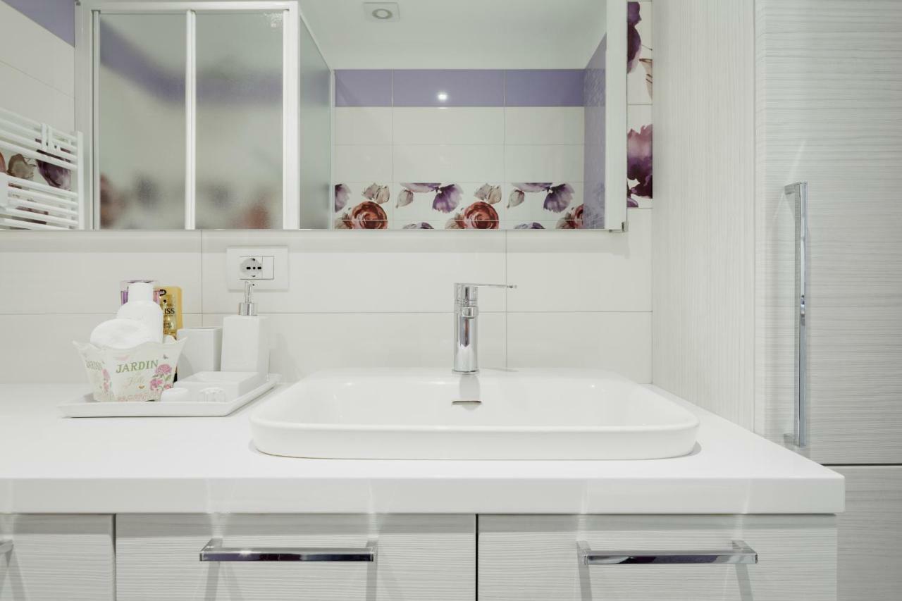 Charming Apartment On The Darsena Navigli - Pulizia Eccezionale Milan Bagian luar foto