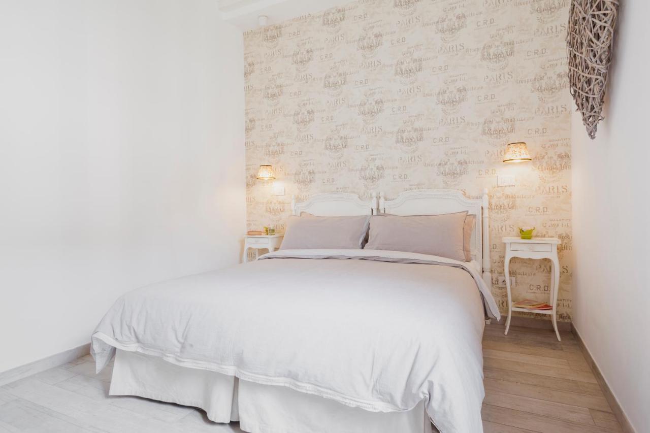 Charming Apartment On The Darsena Navigli - Pulizia Eccezionale Milan Bagian luar foto